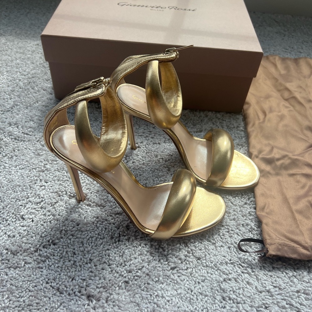 Gianvito Rossi Metallic Gold Heels - Picture 2 of 5